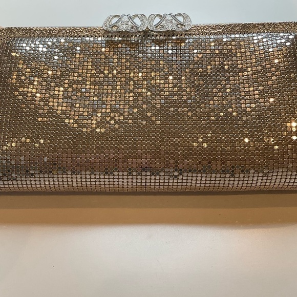 Silver metal mesh clutch… looks to be vintage - Picture 6 of 12